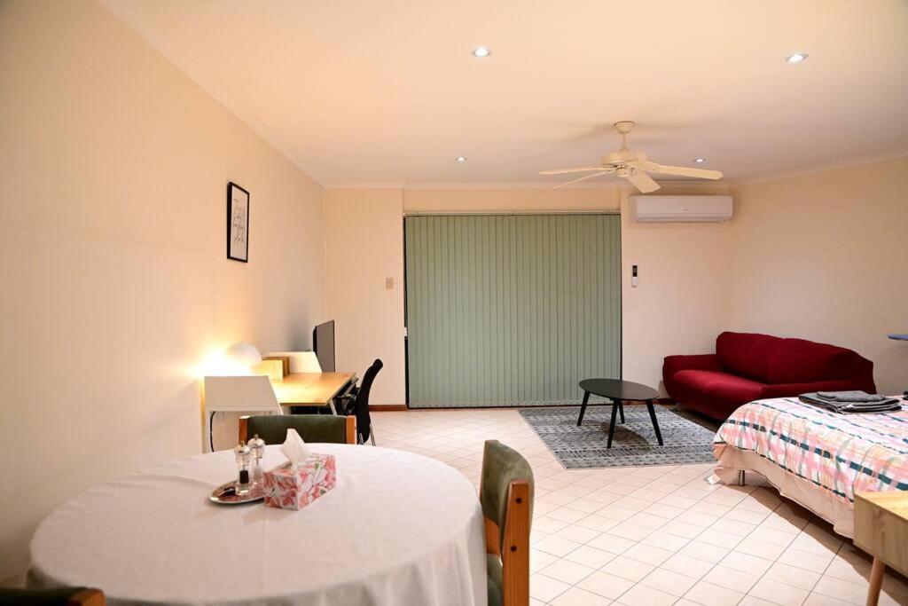 Spacious Studio In Alicesprings Queenbed+Ksairbed Alice Springs Exterior foto