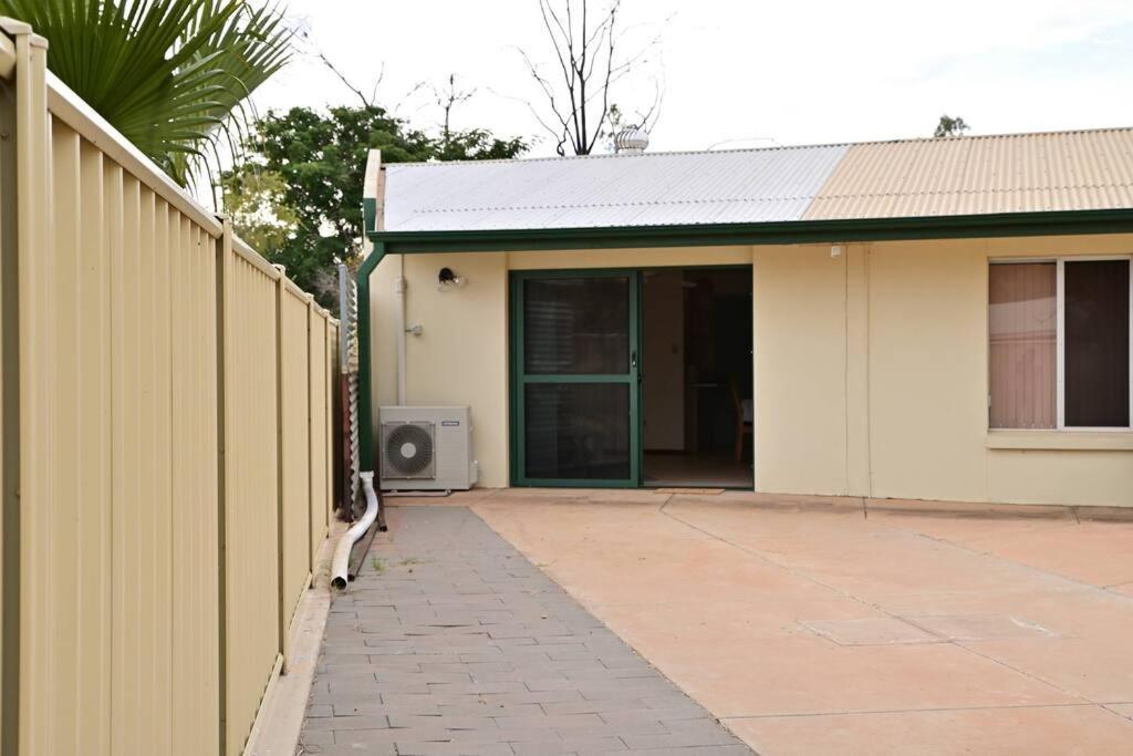 Spacious Studio In Alicesprings Queenbed+Ksairbed Alice Springs Exterior foto